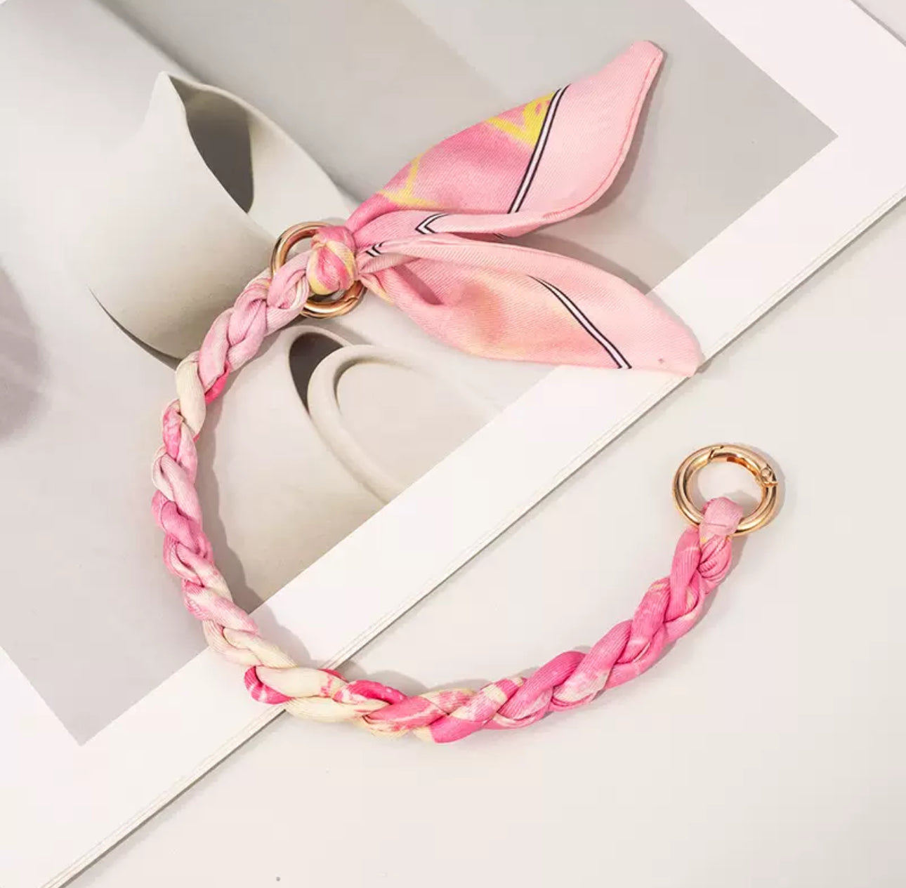 Llavero en Cinta de Pañuelo 4 - LUXEACCESSORY