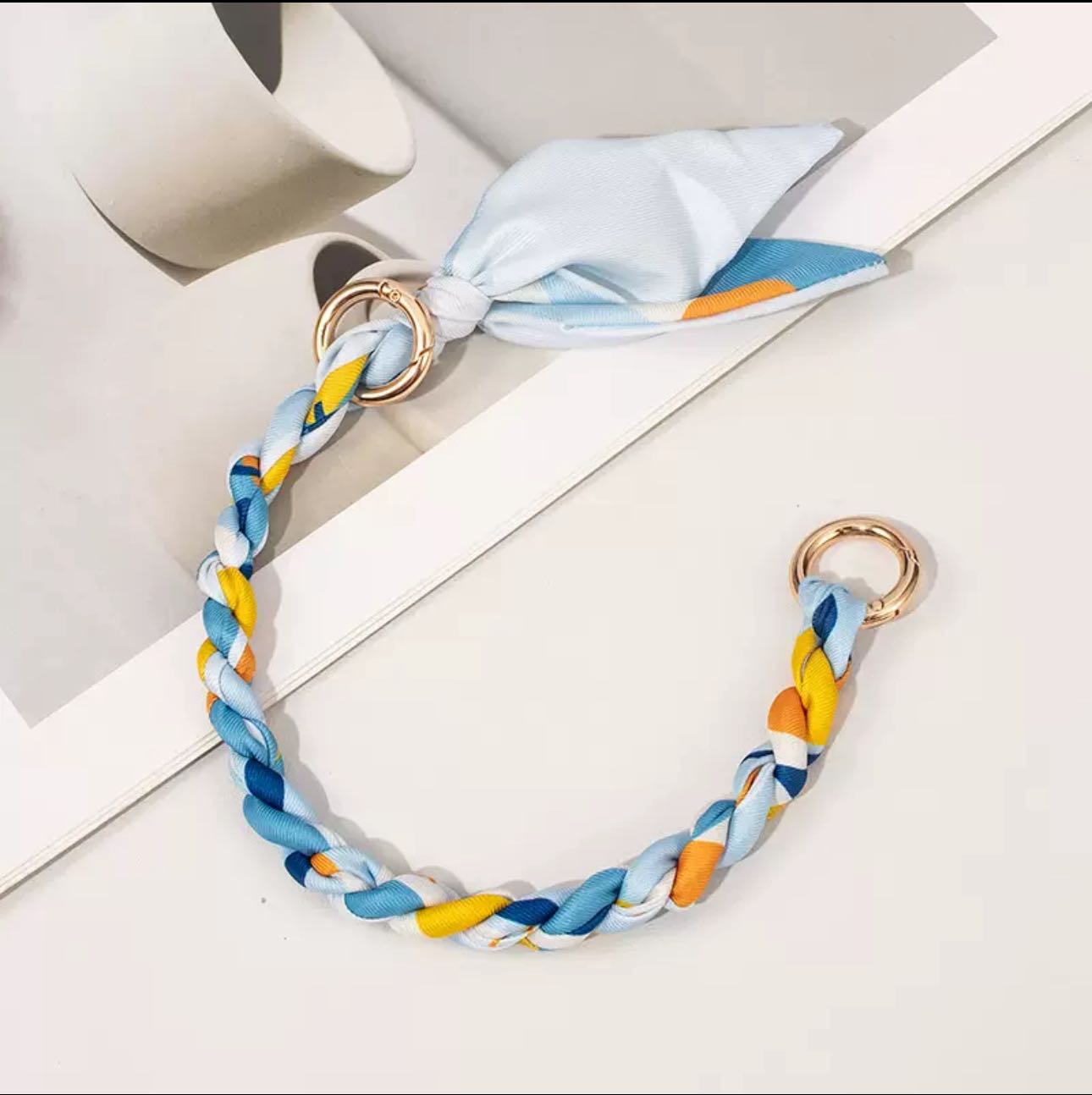 Llavero en Cinta de Pañuelo 6 - LUXEACCESSORY