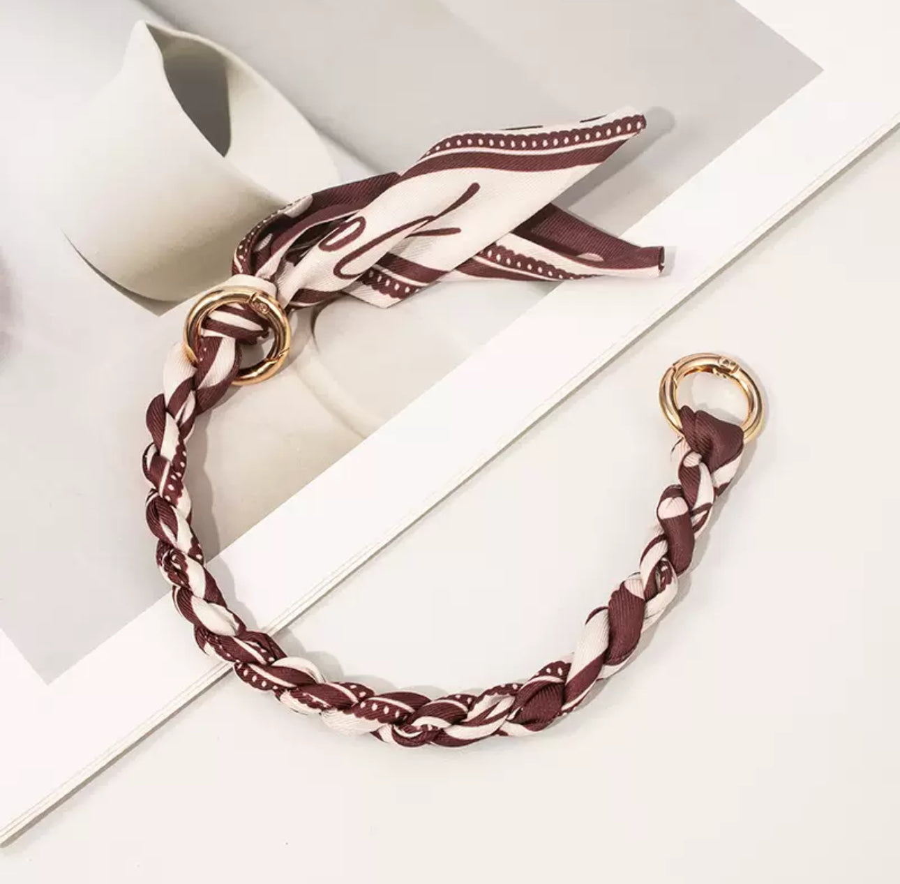 Llavero en Cinta de Pañuelo 2 - LUXEACCESSORY